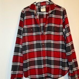American Eagle Outfitters Red and Black Plaid Long Sleeve Shirt